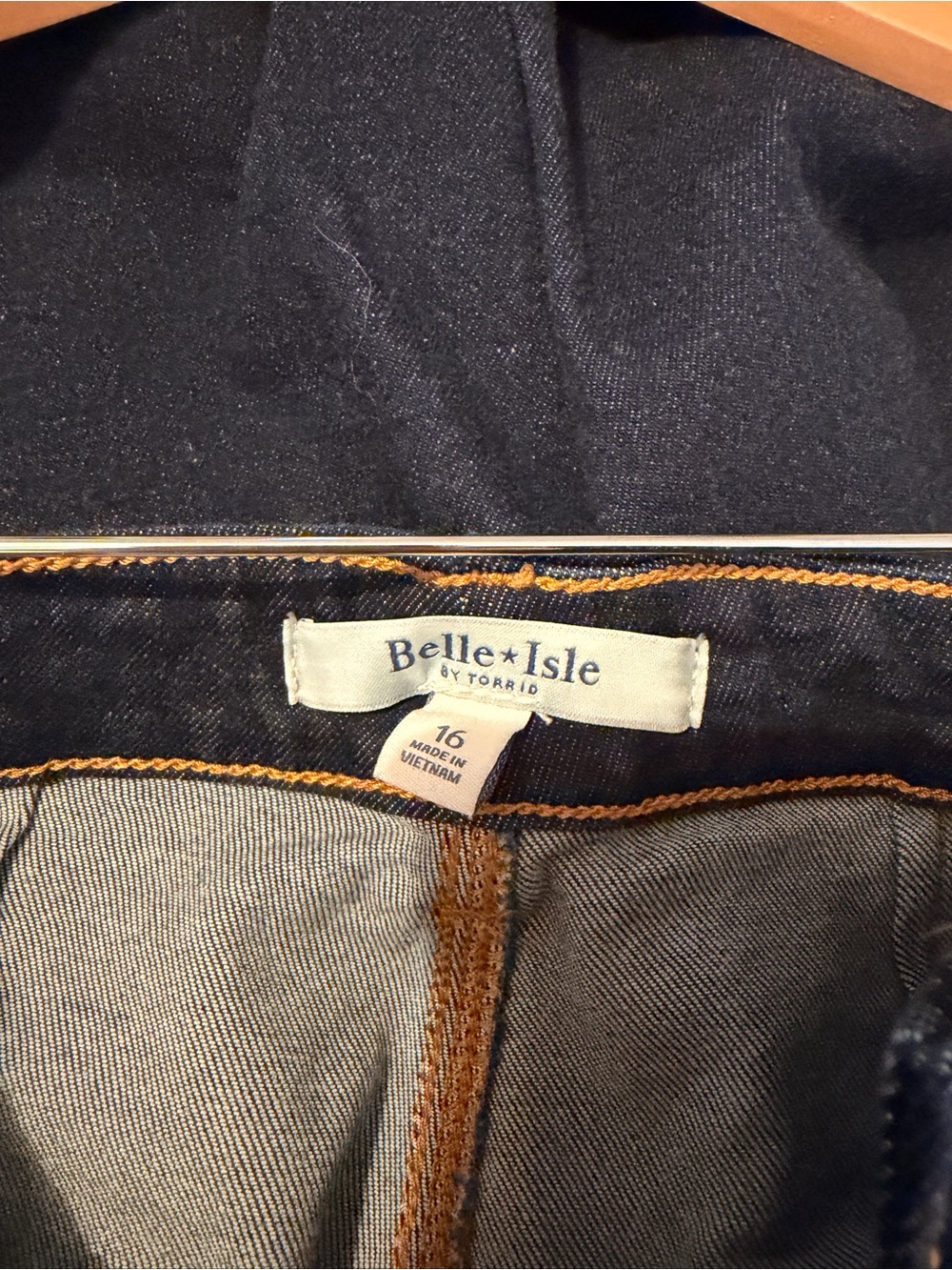 Belle Isle by Torrid Dark Wash Wide Leg Crop Jeans Women’s 16 Stretch Denim - Picture 3 of 7